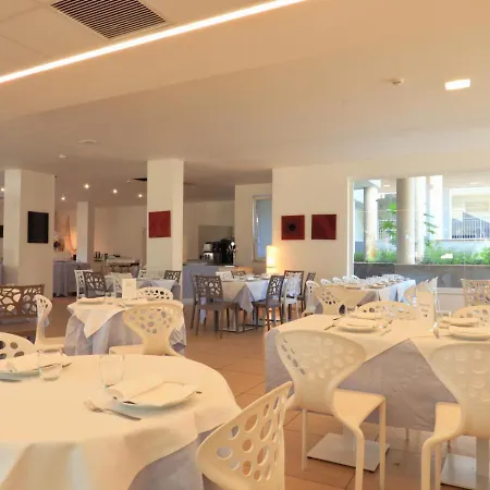 Отель Futura Club Spiagge Bianche 4*
